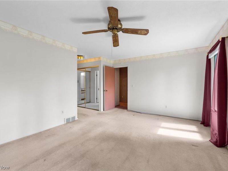 6656 Woodhawk Drive , Mayfield Heights, OH 44124 Photo 28