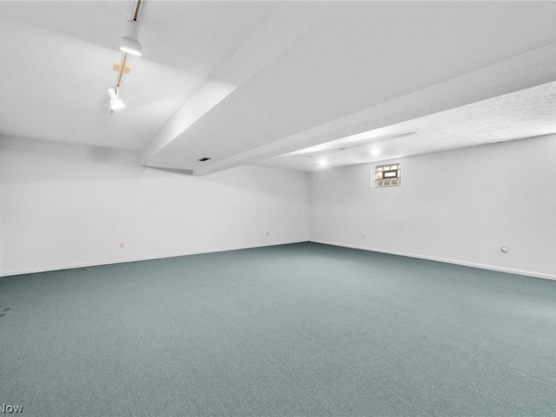 6656 Woodhawk Drive , Mayfield Heights, OH 44124 Photo 35