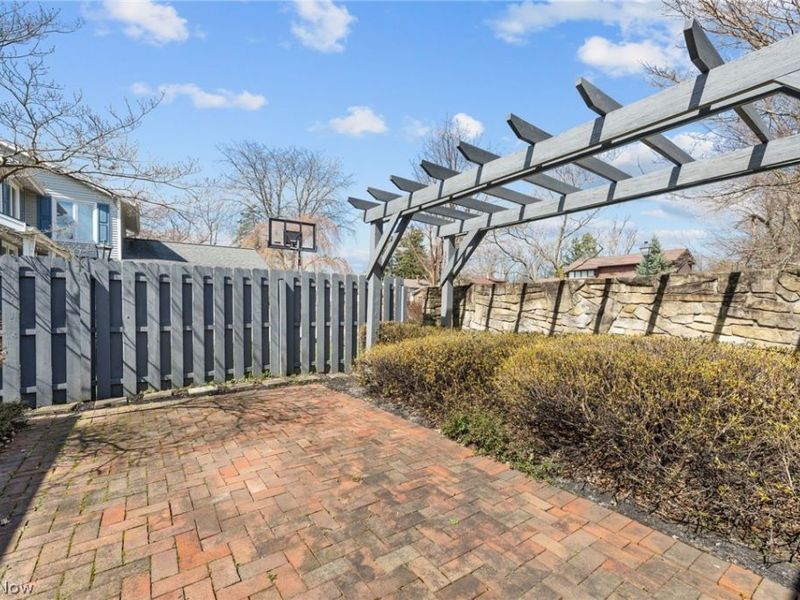 6656 Woodhawk Drive , Mayfield Heights, OH 44124 Photo 38