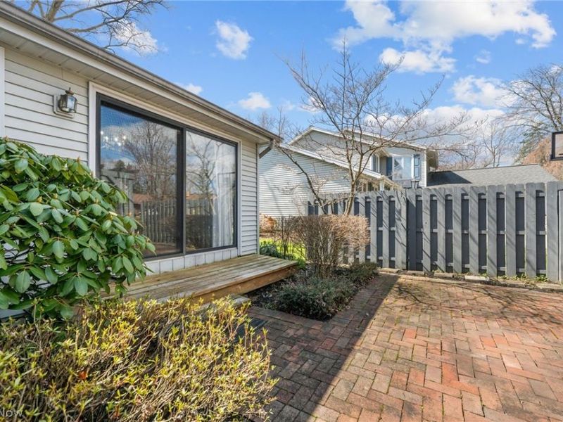 6656 Woodhawk Drive , Mayfield Heights, OH 44124 Photo 39