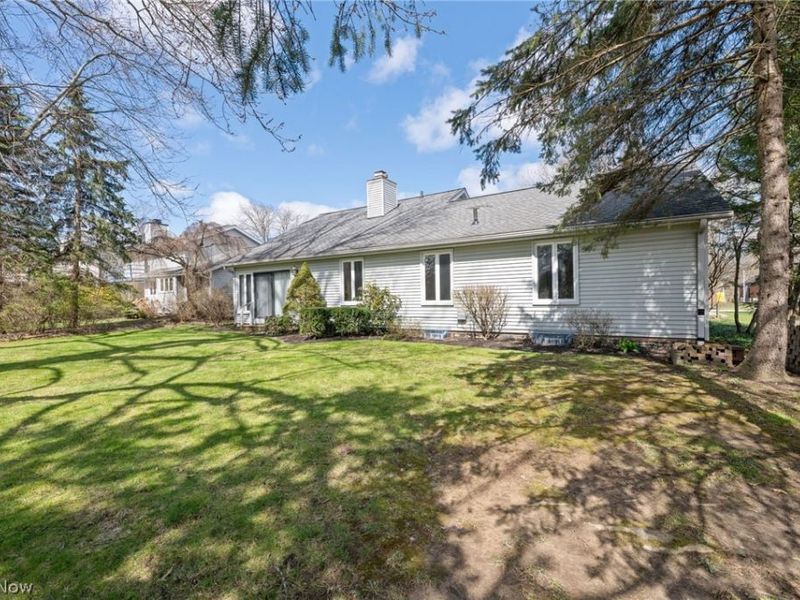 6656 Woodhawk Drive , Mayfield Heights, OH 44124 Photo 41