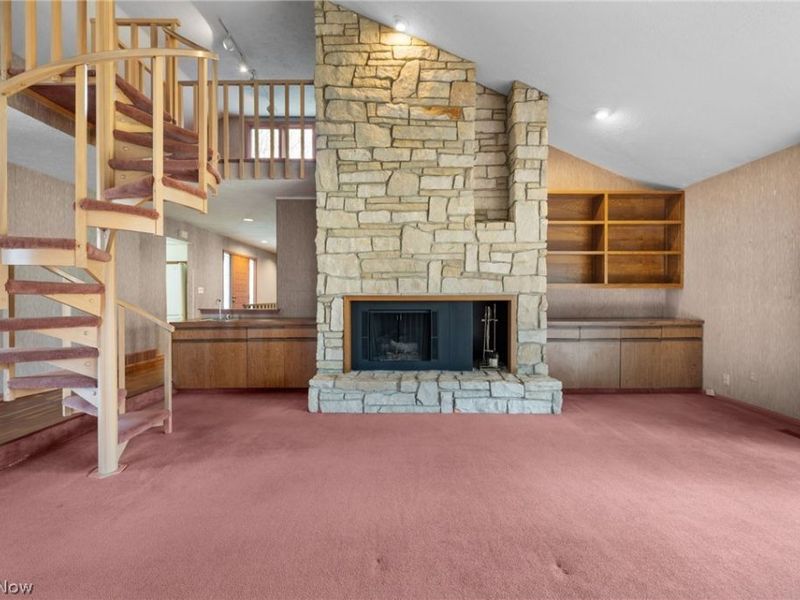 6656 Woodhawk Drive , Mayfield Heights, OH 44124 Photo 9