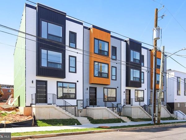 5221 F STREET SE , WASHINGTON, DC 20019