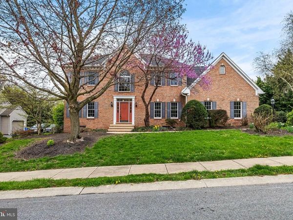 360 DEW DROP ROAD, YORK, PA 17402