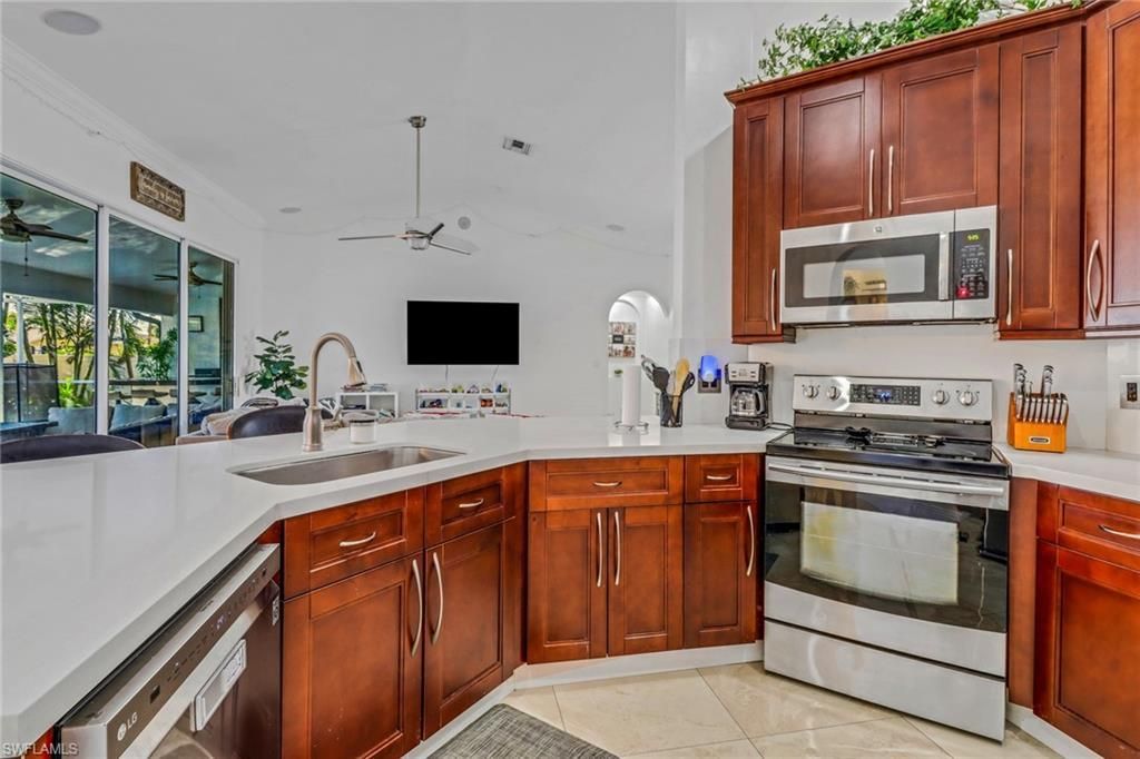 2026 SW 31st Ter, Cape Coral, FL 33914 Photo