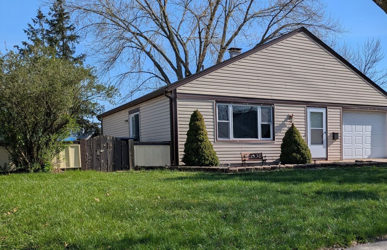 16 Afton Drive, Montgomery, IL 60538 Main Photo