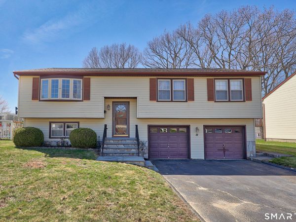 11 Woodmere, Waterbury, CT 06705