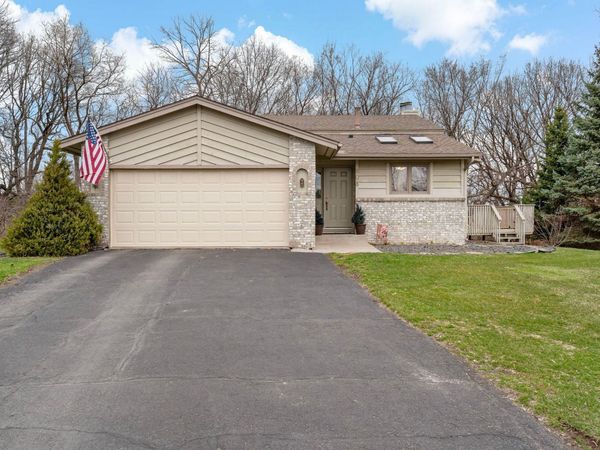 808 Bryant Lane , Burnsville, MN 55337