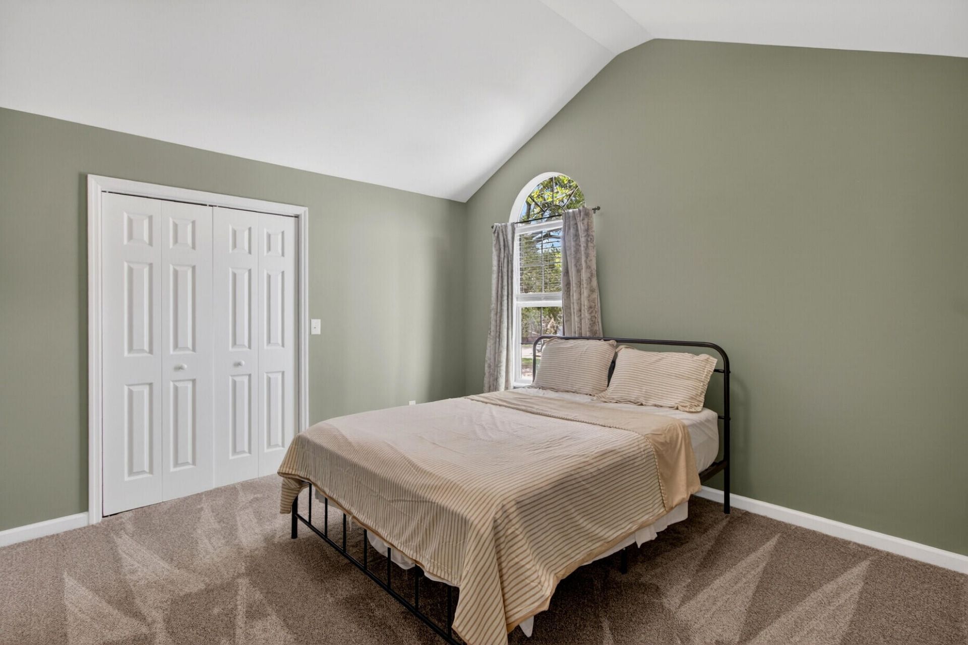 486 Planters Trace Drive Photo 27