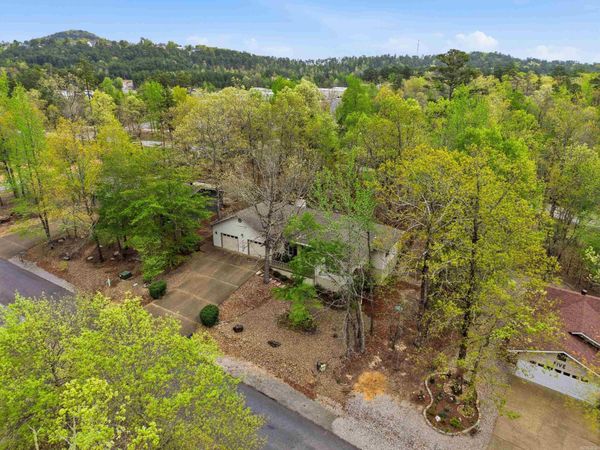 3 Encantado Way, Hot Springs Village, AR 71909