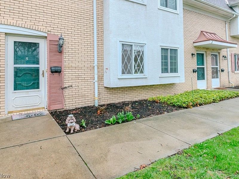 8210 Deepwood Boulevard , Unit 11-5, Mentor, OH 44060 Photo 14