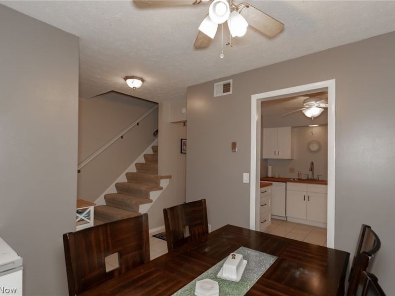 8210 Deepwood Boulevard , Unit 11-5, Mentor, OH 44060 Photo 2