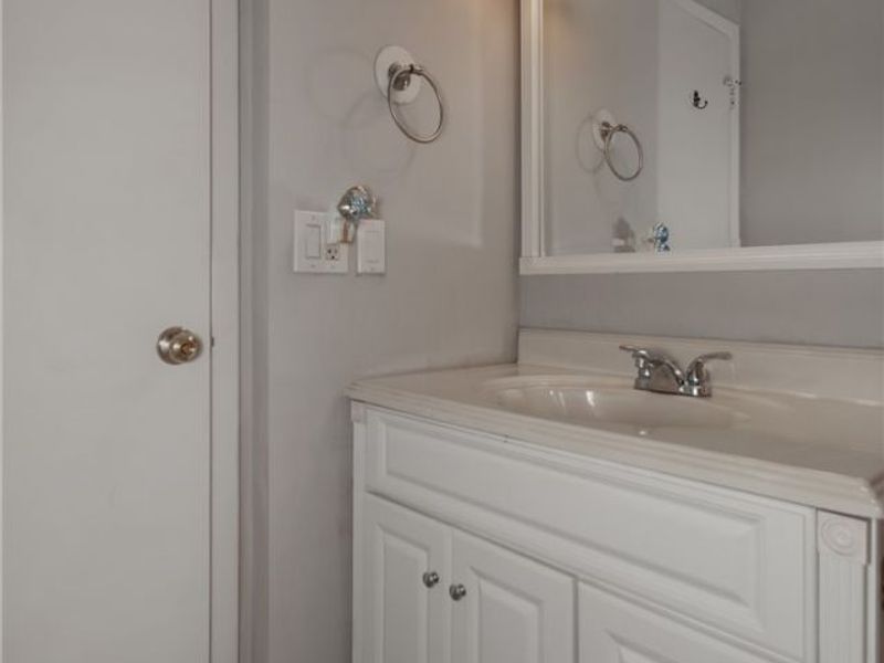 8210 Deepwood Boulevard , Unit 11-5, Mentor, OH 44060 Photo 9