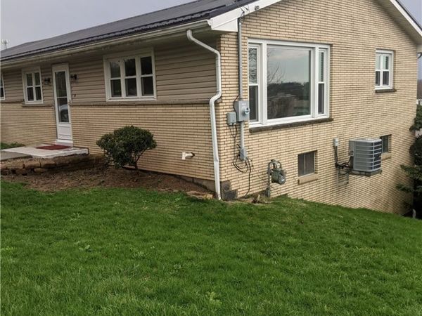 51392 Breezy Hill Road , St Clairsville, OH 43950