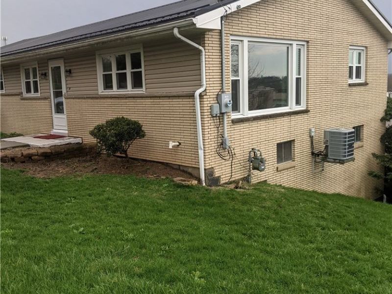 51392 Breezy Hill Road , Saint Clairsville, OH 43950 Photo 1