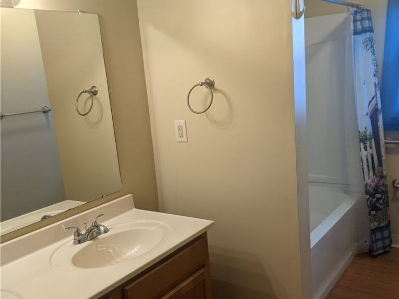 51392 Breezy Hill Road , Saint Clairsville, OH 43950 Photo 22