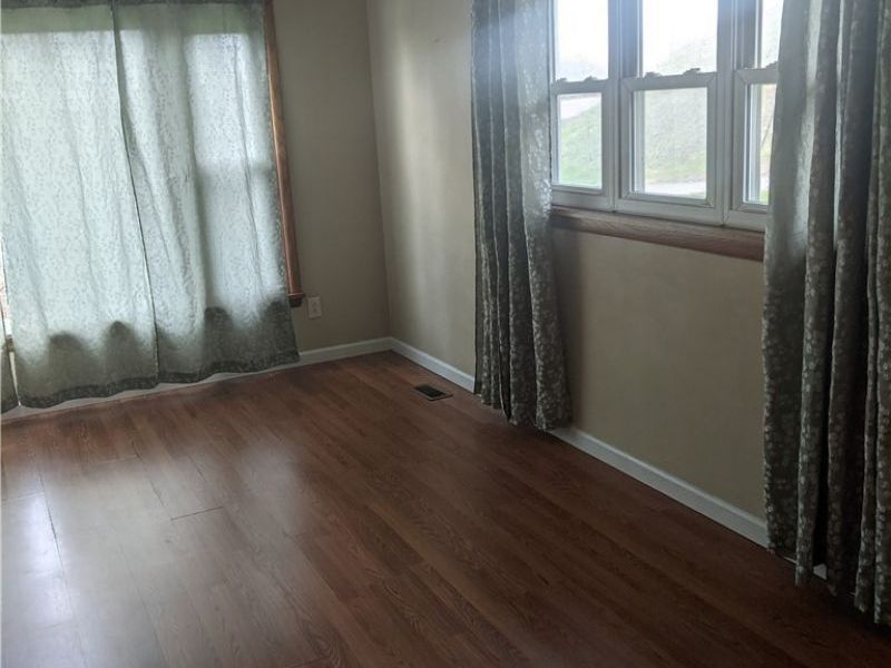 51392 Breezy Hill Road , Saint Clairsville, OH 43950 Photo 5