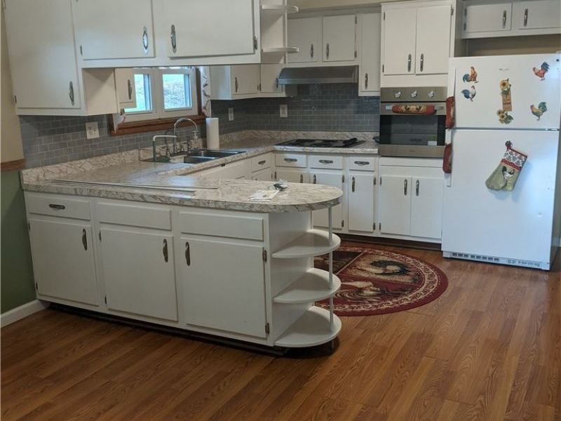 51392 Breezy Hill Road , Saint Clairsville, OH 43950 Photo 8