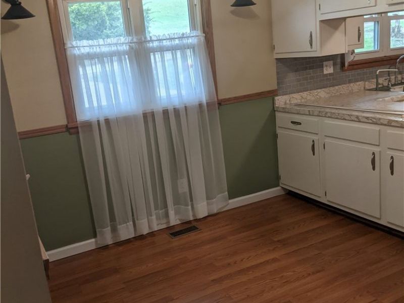 51392 Breezy Hill Road , Saint Clairsville, OH 43950 Photo 9