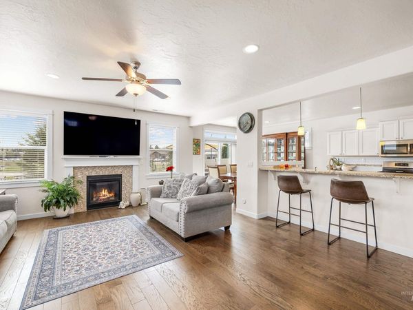 16 N Caracaras Way, Eagle, ID 83616