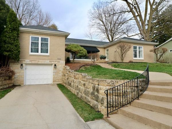 966 Victoria Street, Dubuque, IA 52003