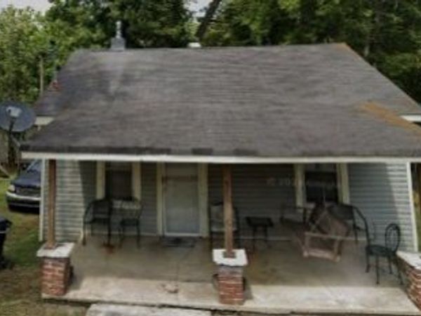 1011 Maple St W, Fayetteville, TN 37334