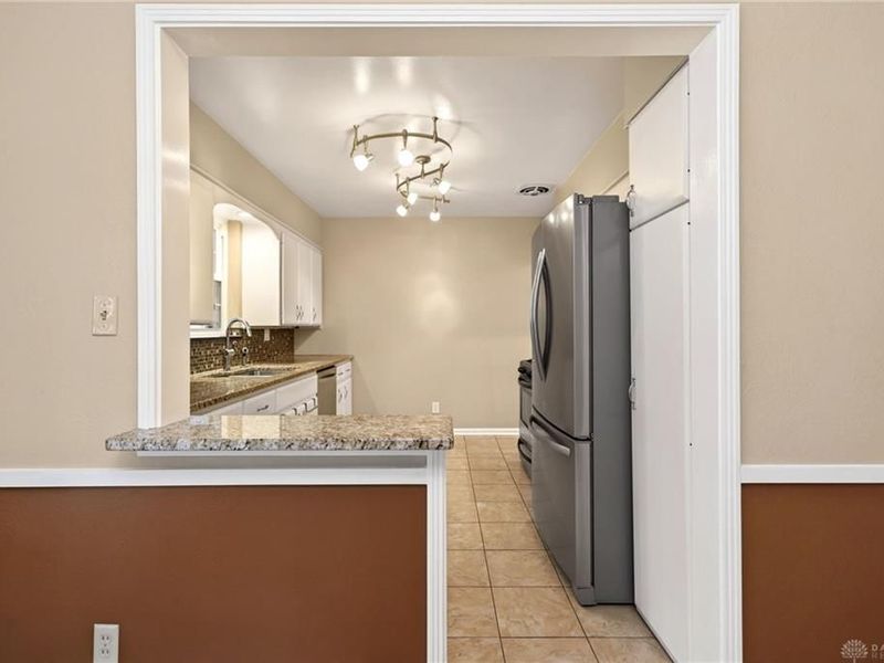 1810 S Main Street, Dayton, OH 45409 Photo 18