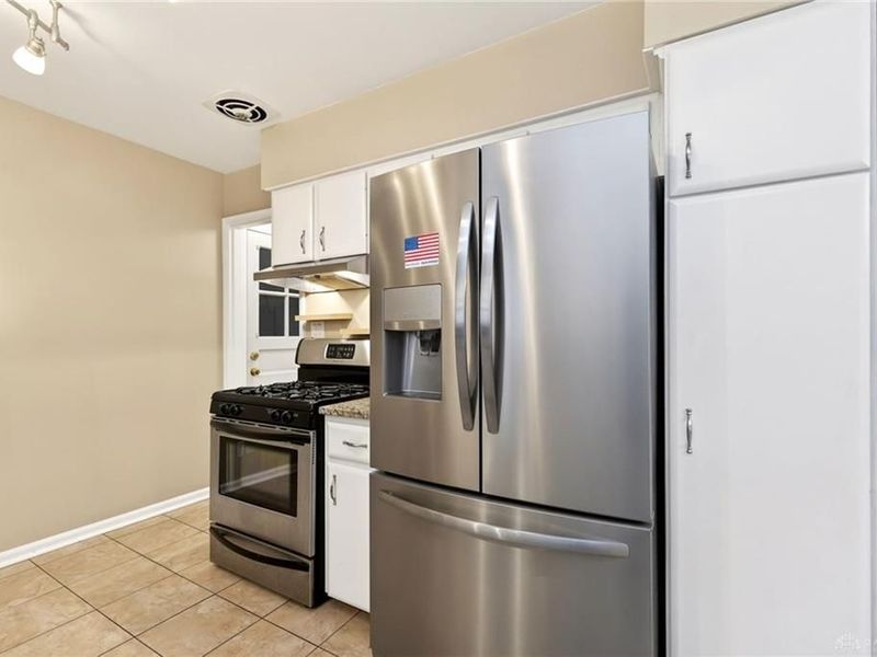 1810 S Main Street, Dayton, OH 45409 Photo 20