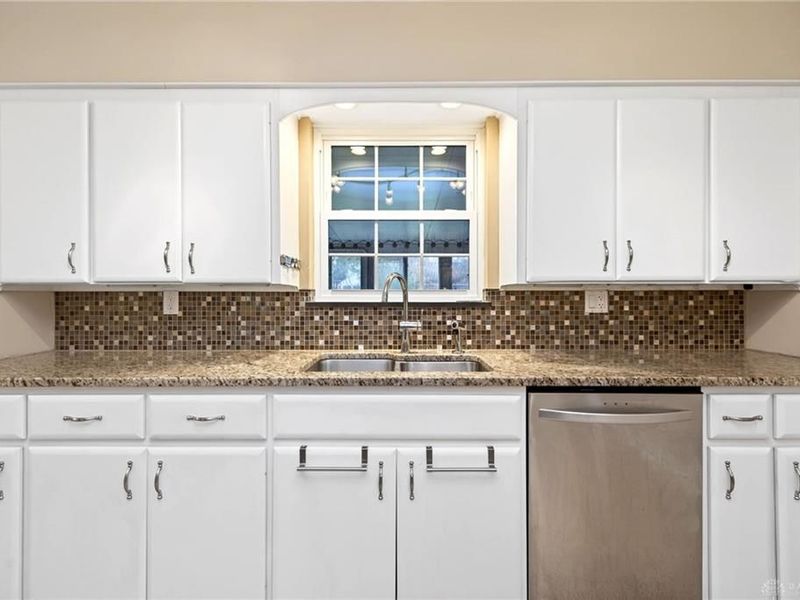 1810 S Main Street, Dayton, OH 45409 Photo 21