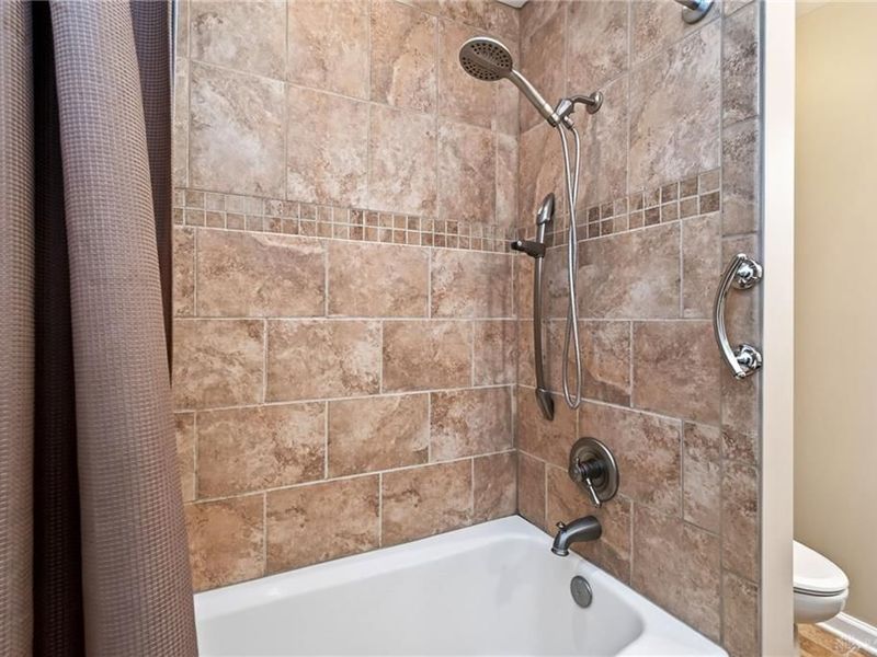 1810 S Main Street, Dayton, OH 45409 Photo 27