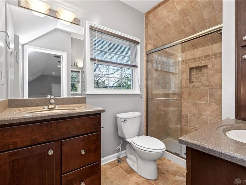 1810 S Main Street, Dayton, OH 45409 Photo 37