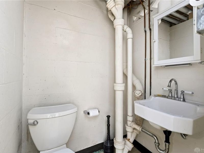 1810 S Main Street, Dayton, OH 45409 Photo 46