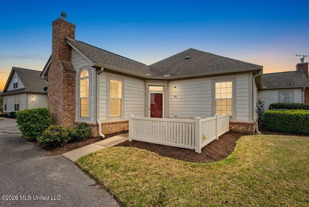 8759 Parkview Oaks Circle, Olive Branch, MS 38654 Main Photo