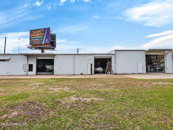 10483 Boney Avenue, D'Iberville, MS 39540