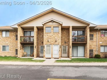 29562 Clarita Street, Livonia, MI 48152