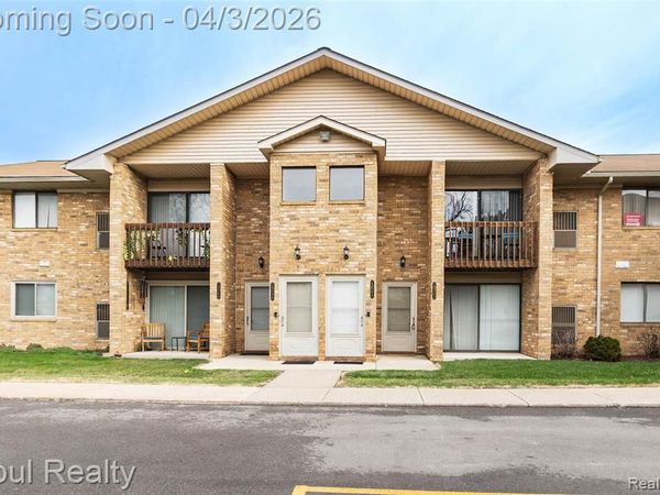 29562 Clarita Street, Livonia, MI 48152