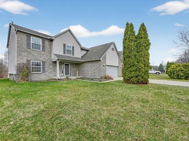1029 White Trail, Wixom, MI 48393