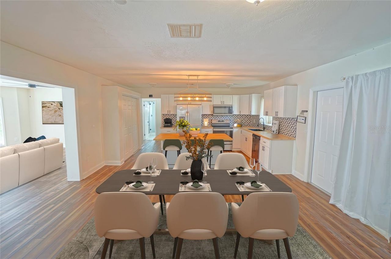 7325 10th Street N, Saint Petersburg, FL 33702 Photo