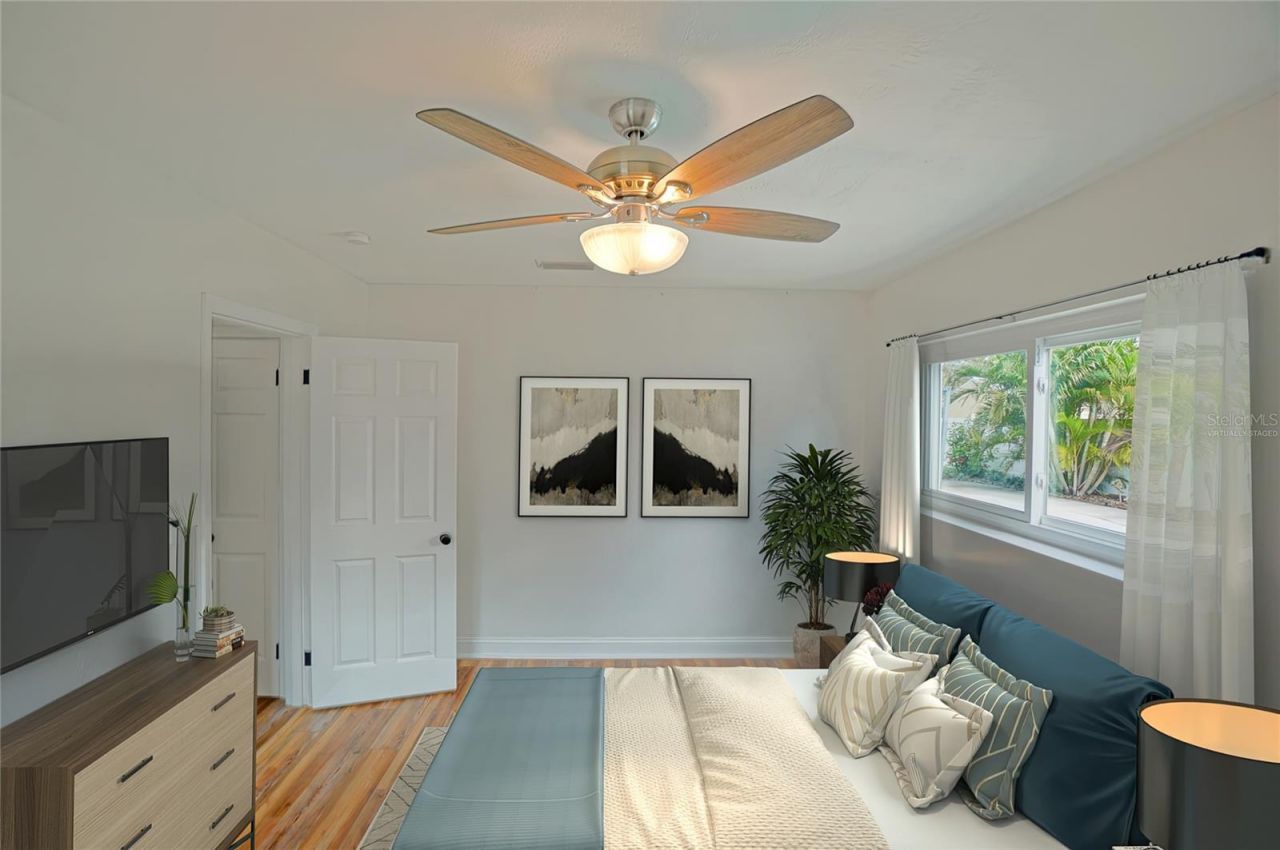 7325 10th Street N, Saint Petersburg, FL 33702 Photo