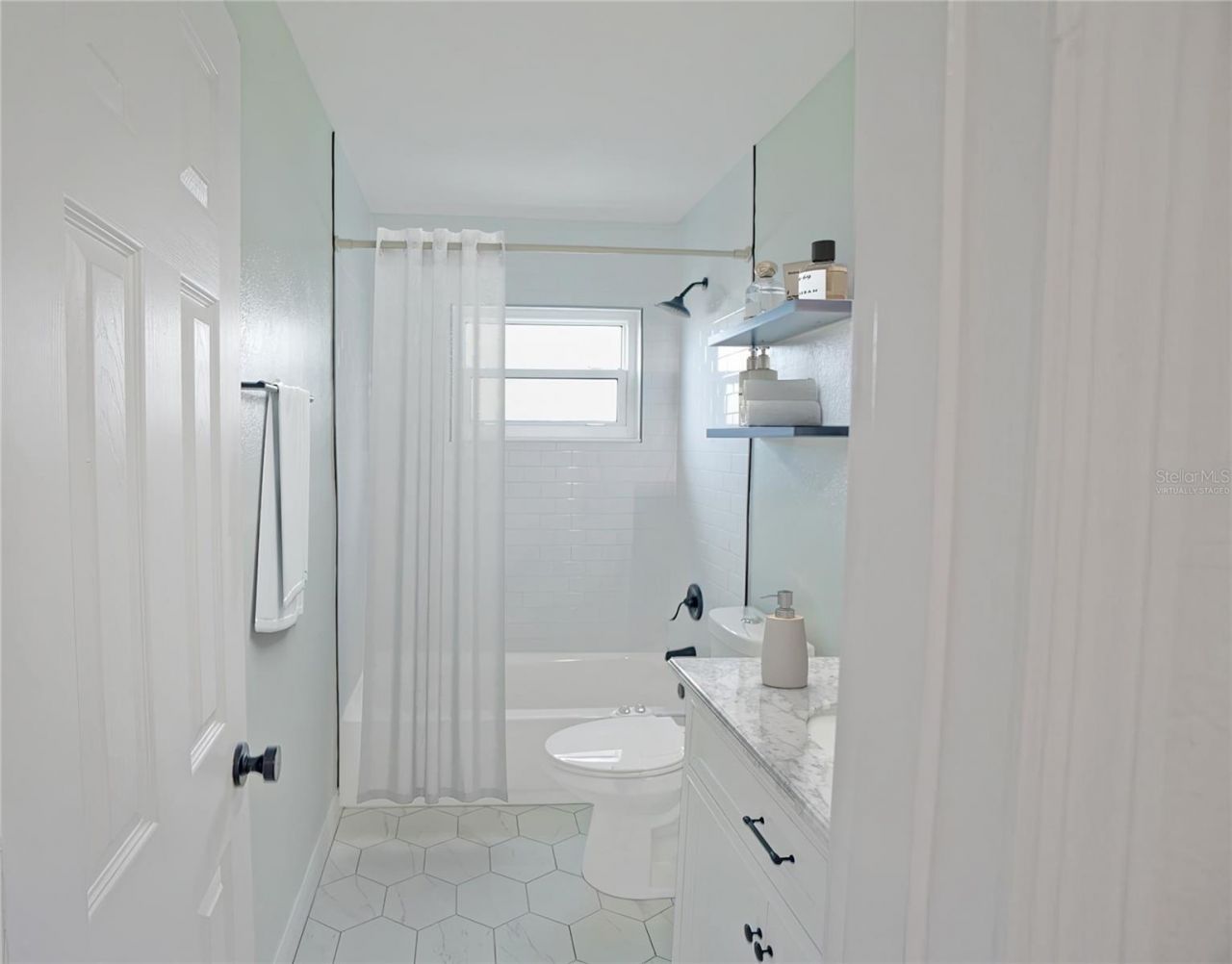 7325 10th Street N, Saint Petersburg, FL 33702 Photo