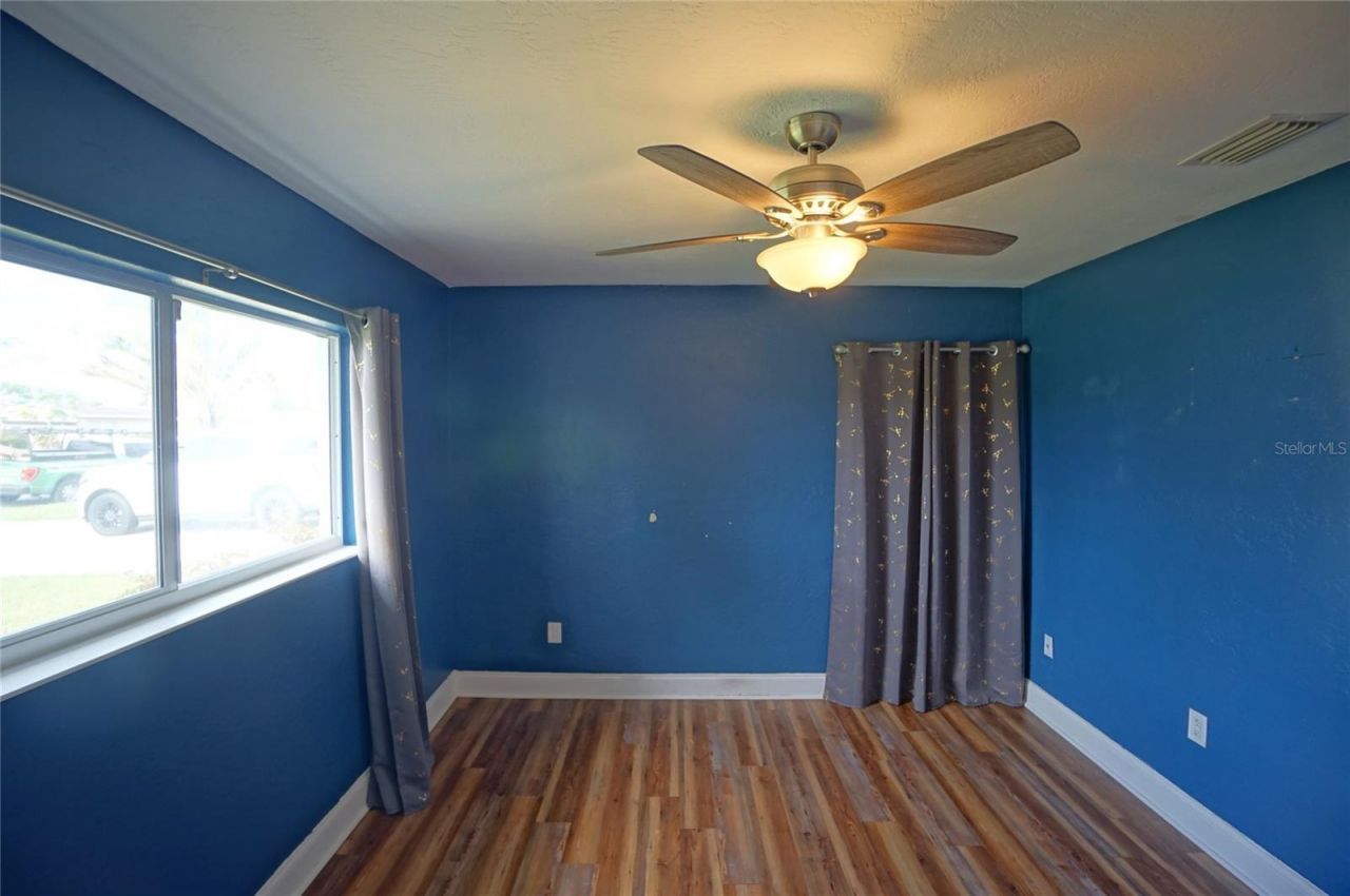 7325 10th Street N, Saint Petersburg, FL 33702 Photo