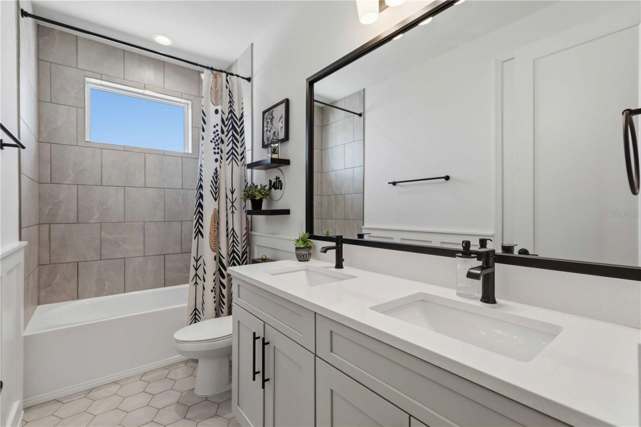 17506 Savory Mist Circle, Bradenton, FL 34211 Photo