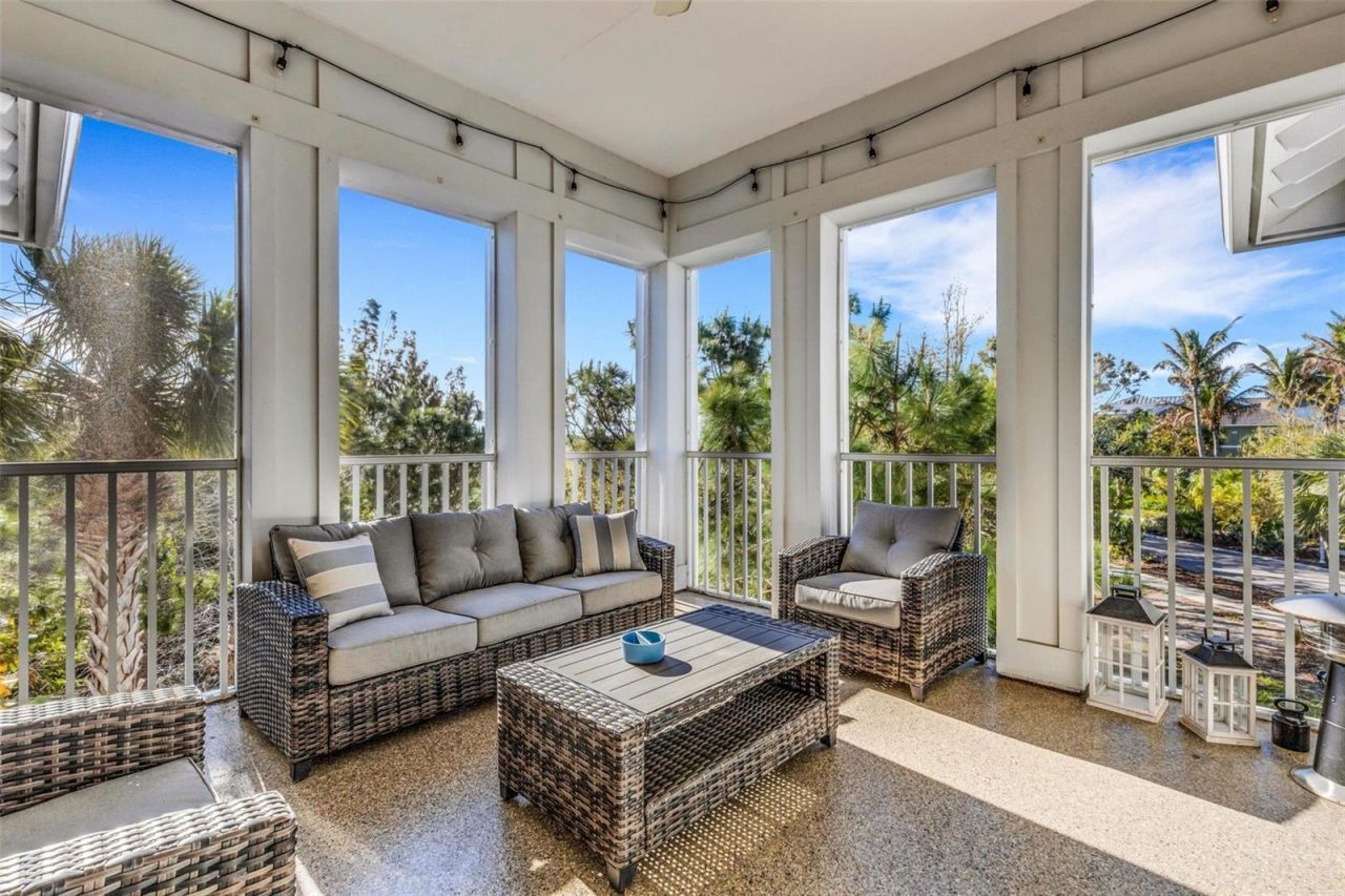 289 Sapphire Lake Drive, Unit 202, Bradenton, FL 34209 Photo