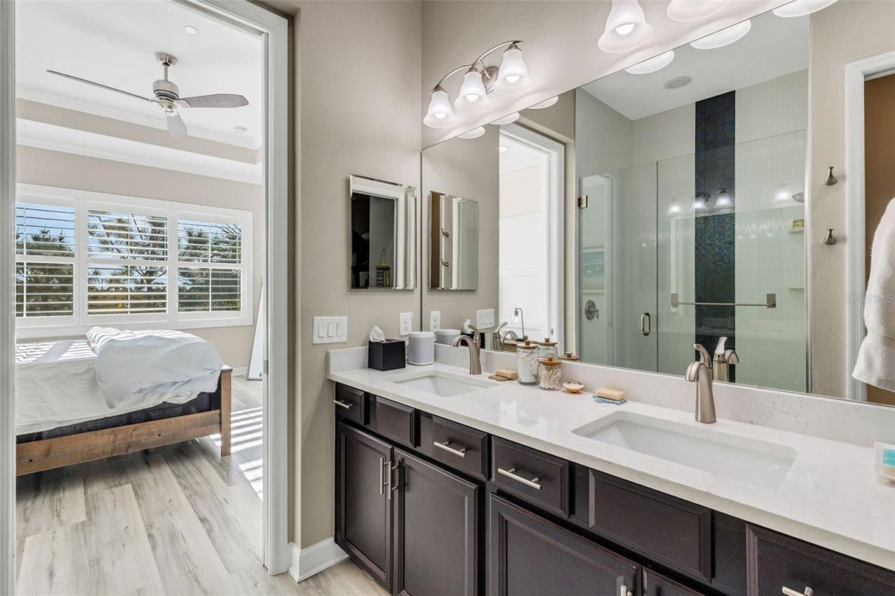 289 Sapphire Lake Drive, Unit 202, Bradenton, FL 34209 Photo