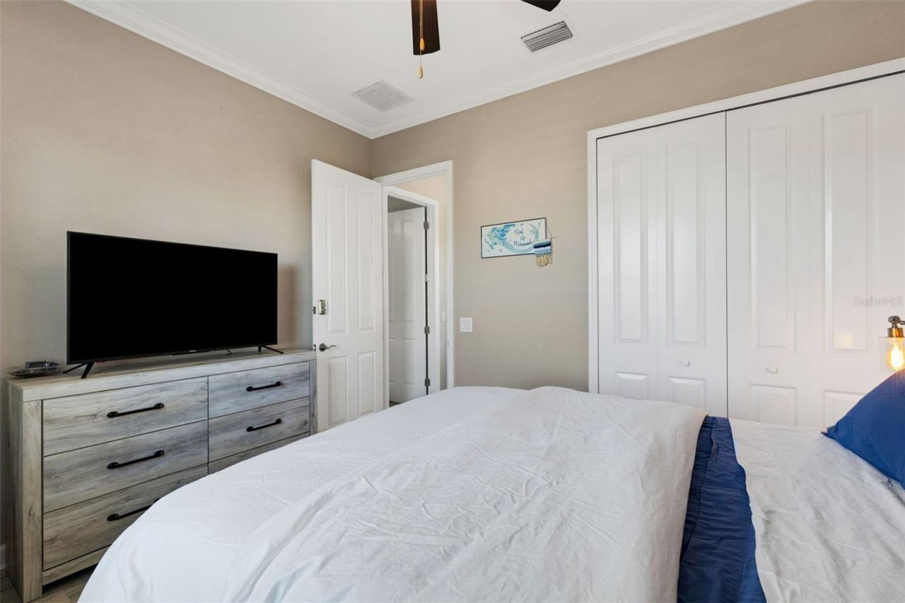 289 Sapphire Lake Drive, Unit 202, Bradenton, FL 34209 Photo