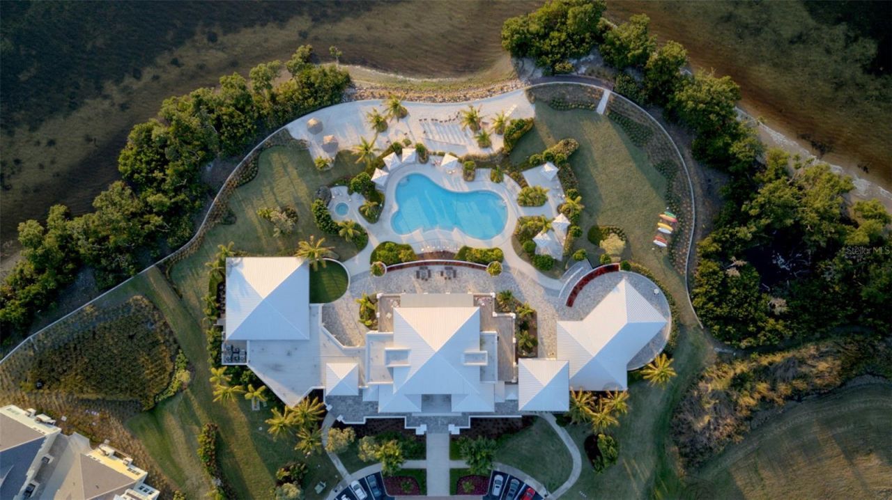 289 Sapphire Lake Drive, Unit 202, Bradenton, FL 34209 Photo