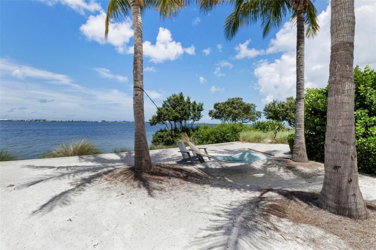 289 Sapphire Lake Drive, Unit 202, Bradenton, FL 34209 Photo