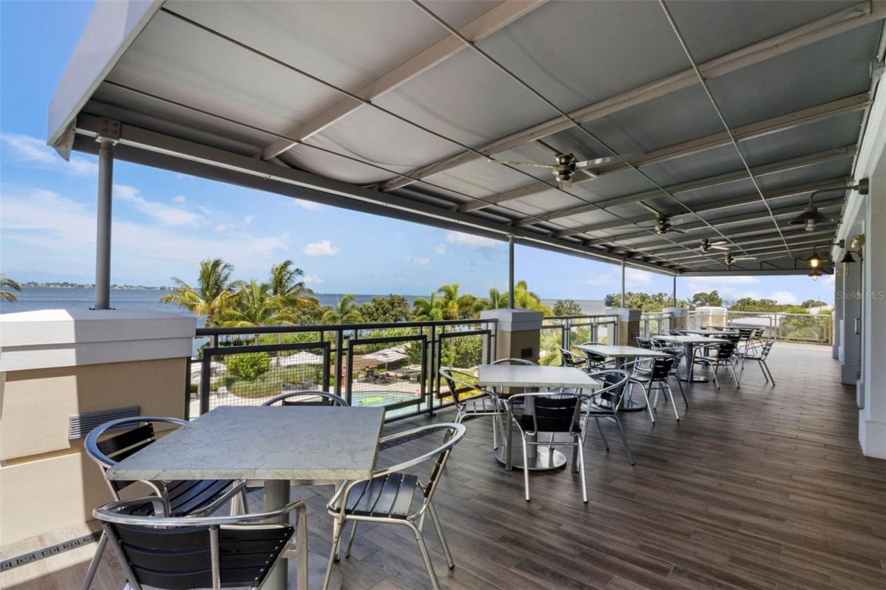 289 Sapphire Lake Drive, Unit 202, Bradenton, FL 34209 Photo