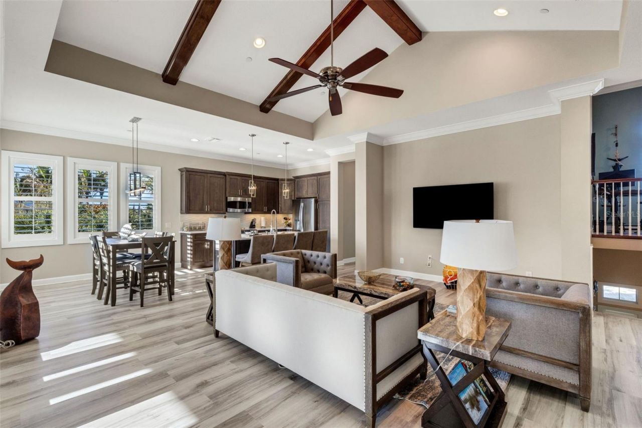 289 Sapphire Lake Drive, Unit 202, Bradenton, FL 34209 Photo