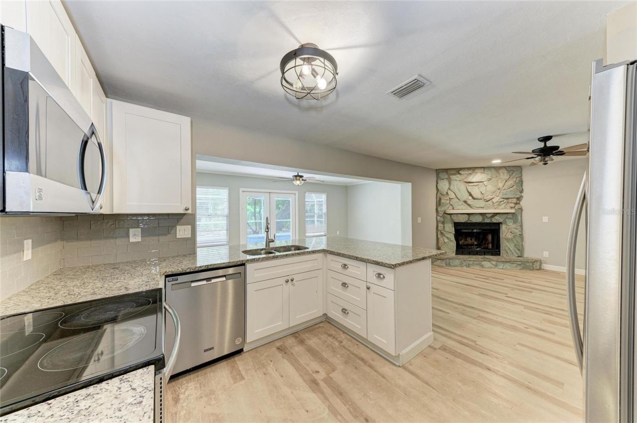 4913 32nd Street E, Bradenton, FL 34203 Photo